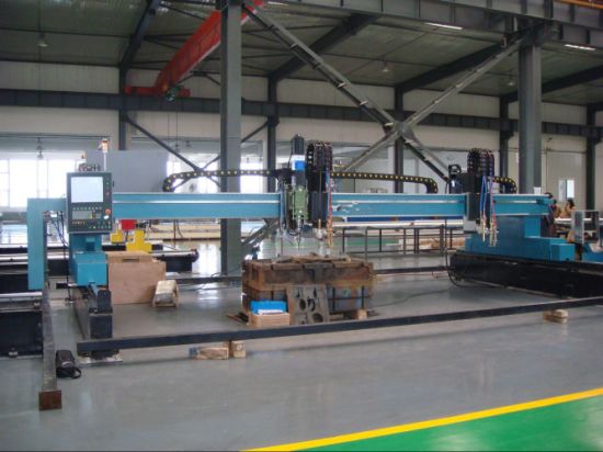 Máquina de corte CNC de metal / máquina de corte de chama barato en China