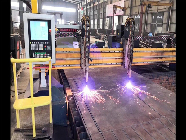 Máquina de corte automática de metal Jiaxin Máquina de corte de plasma CNC para acer inoxidable / Cobre / aluminio