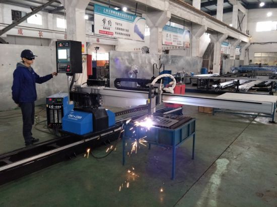 metal máquina de cortar cnc plasma barato China / China máquina de cortar plasma CNC
