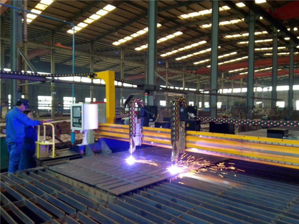 Fabricado en metal de corte de metal de China, cortador de plasma de acero al carbono CNC